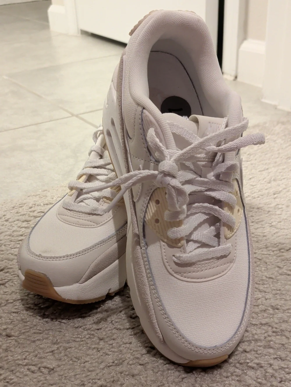 Women’s Air Max Sneakers in Off-White and Beige Size 7